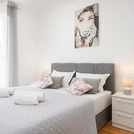 Appartement Sunny Place Podstrana